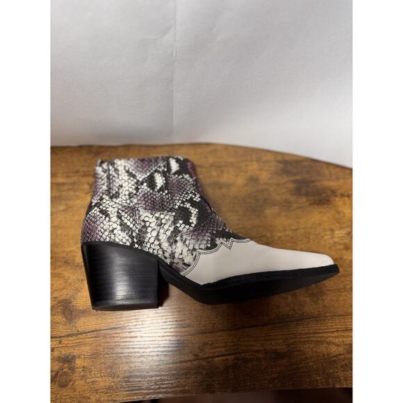 Sam Edelman Winona Bootie In Berry/White Snake Print Women’s Size 7.5 - Picture 7 of 12